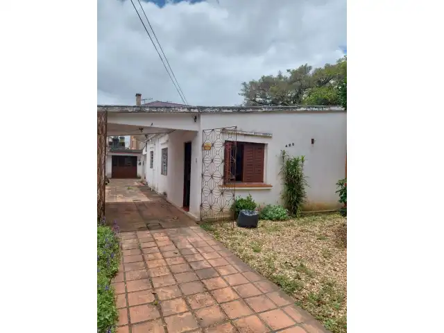 Uma Fração Ideal Condominial de 1/6 de um terreno situado nesta cidade de São Lourenço do Su