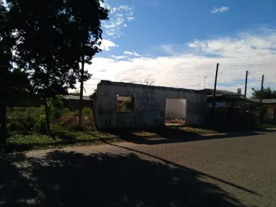 LOTE 099 - Um Prédio de Construção Mista