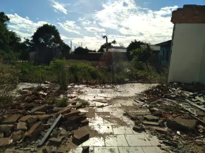 LOTE 099 - Um Prédio de Construção Mista