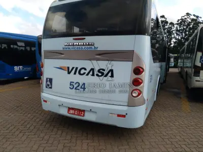 LOTE 075 - UM ONIBUS